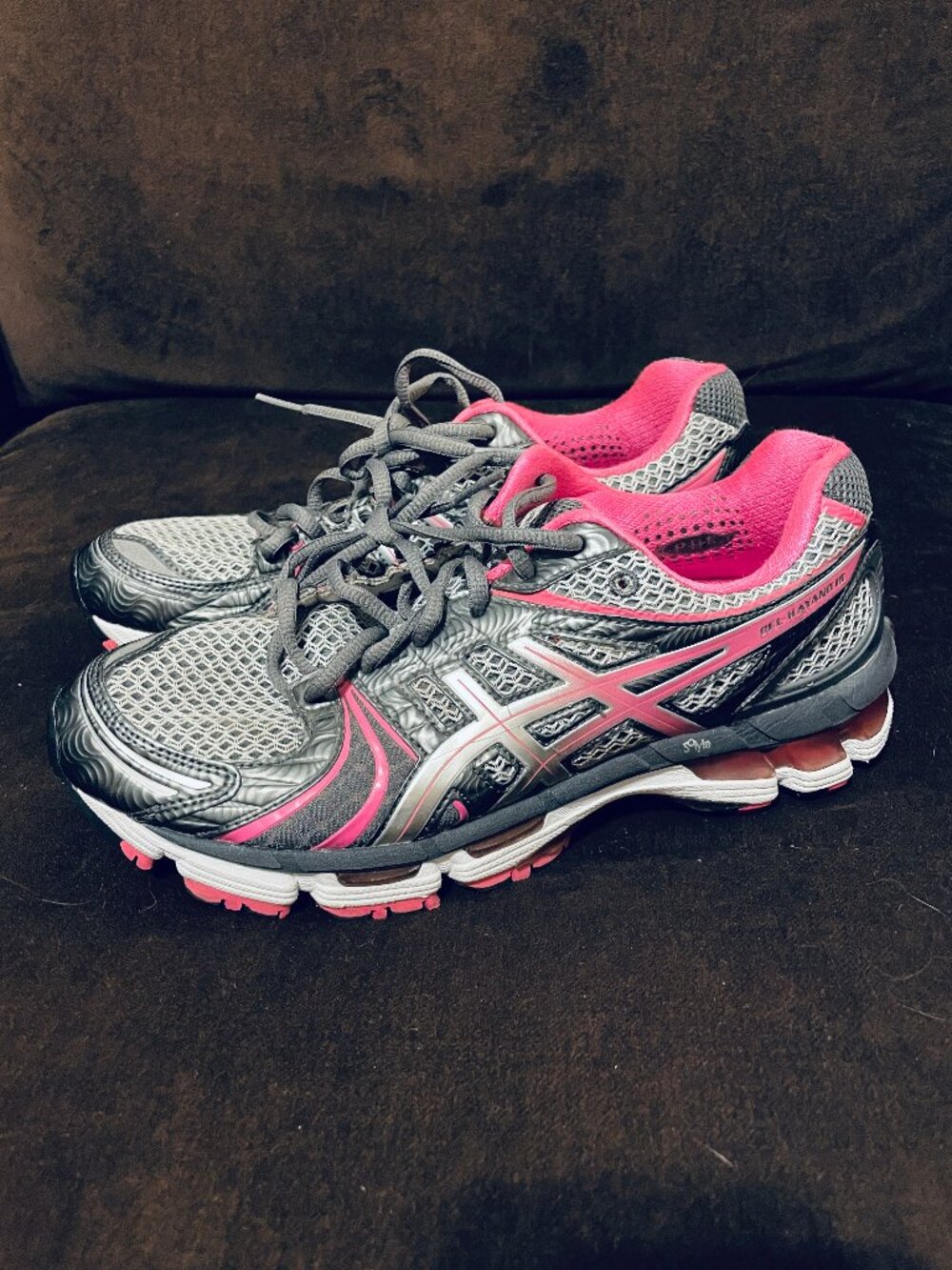 Asics Womens Gel-Kayano 18 Shoes T250N Mint condition size 9 US Medium 40.5 EUR